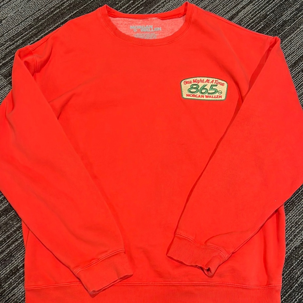 Morgan Wallen tour crewneck